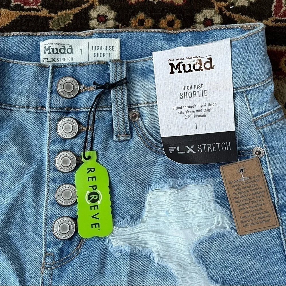 MUDD NWT Denim Shorts Button Fly Stretch High Rise Shortie Distressed Women’s 1